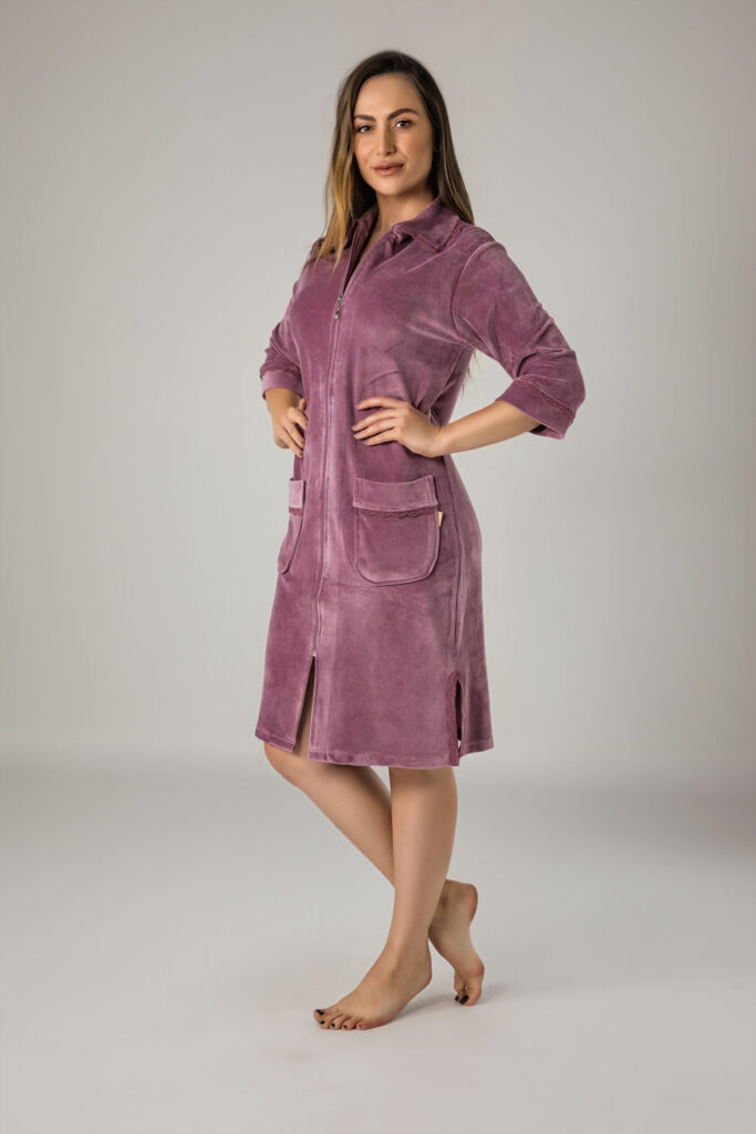 Жіночий велюровий халат Nusa на блискавці з оздобленням мереживом 100% Бавовна