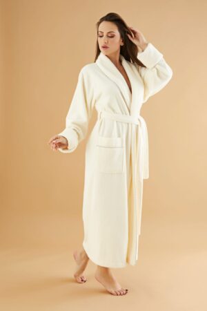 Жіночий халат кремовий Nusa довгий комфорт і краса для кожної жінки.