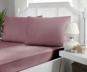 Сатинове простирадло на гумці з наволочками First Choice