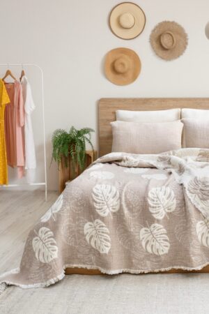 Муслінове покривало Saheser Forest Bej 240×260 см + 2 наволочки 50×70 см.